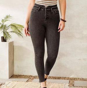 Kancan kurvy ultra high rise ankle skinny jeans
